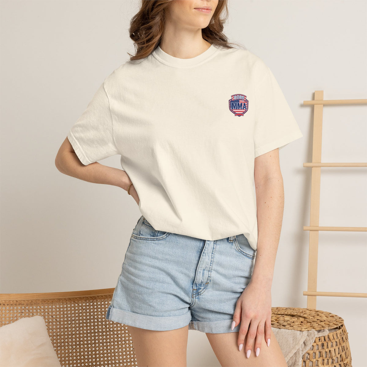 Bobs throw T-shirt